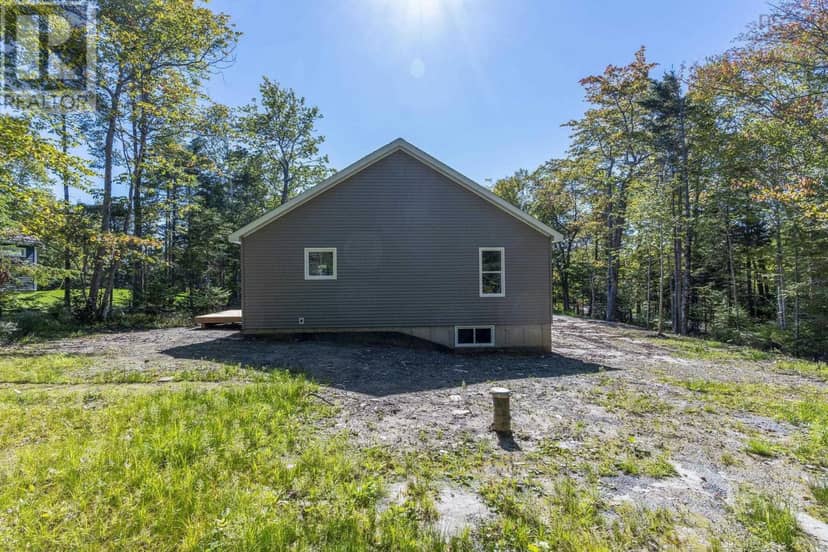 23 Lakecrest Drive — photo 38 of 40