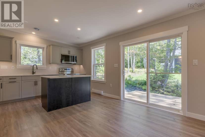23 Lakecrest Drive — photo 5 of 40