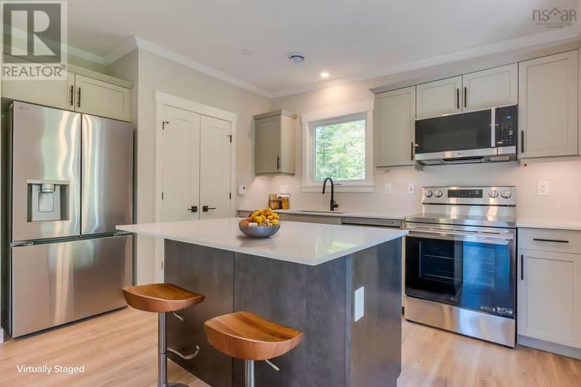 23 Lakecrest Drive — photo 7 of 40