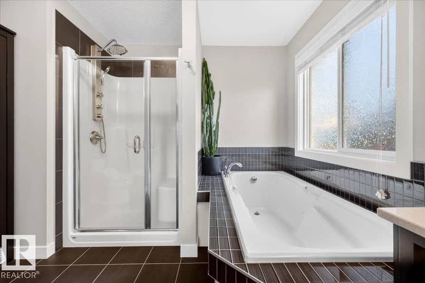 6703 20 AV SW — photo 26 of 40