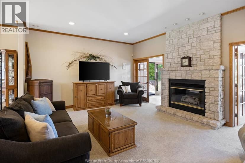 931 East Ruscom River Road — photo 13 of 40