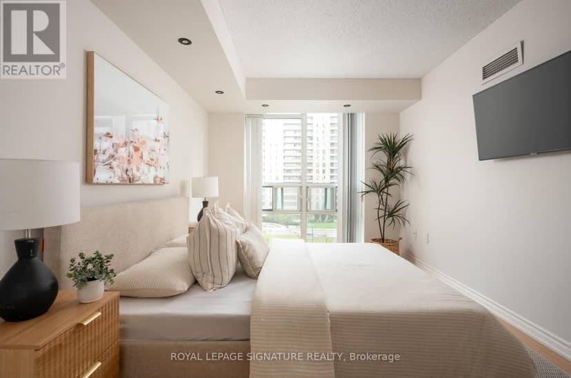 601 - 17 Michael Power Place — photo 10 of 18