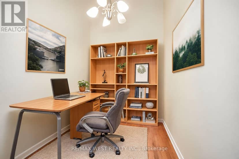 277 Queen Mary Drive, Brampton, photo 8