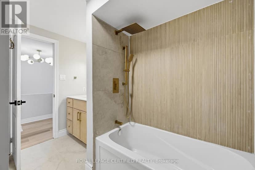 134 Hansen Road N — photo 19 of 36