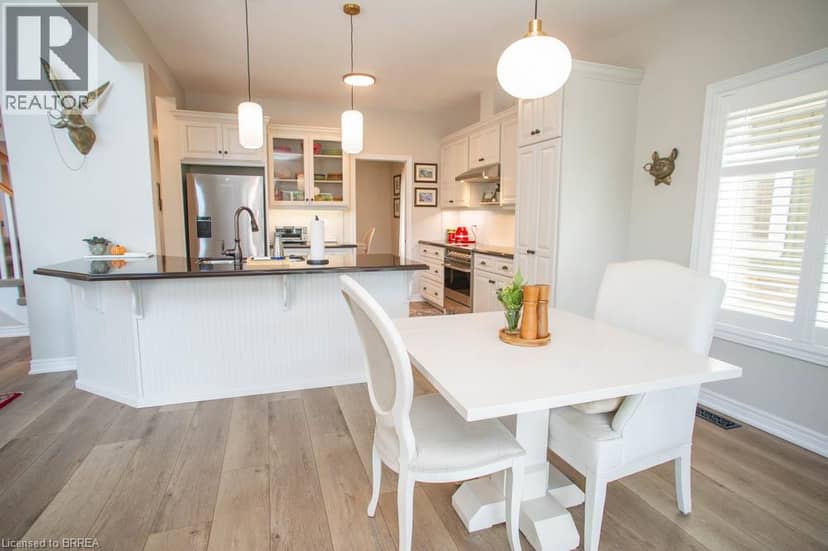 27 SCHOONER Drive — photo 11 of 40