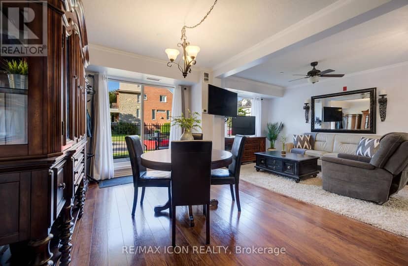 118 - 8 Harris Street — photo 1 of 34