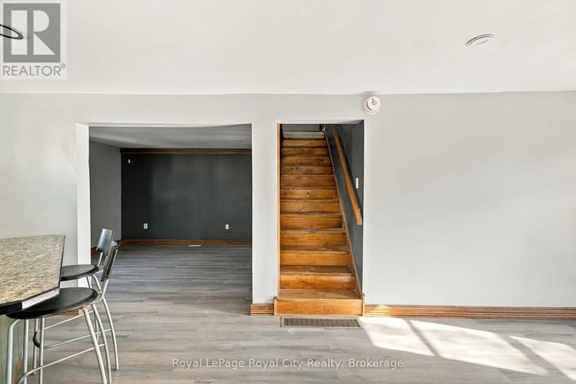 380 Livingstone Avenue N — photo 33 of 40
