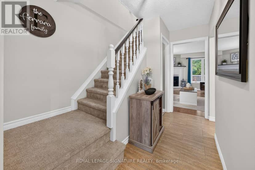 2 Cindy Avenue — photo 20 of 40