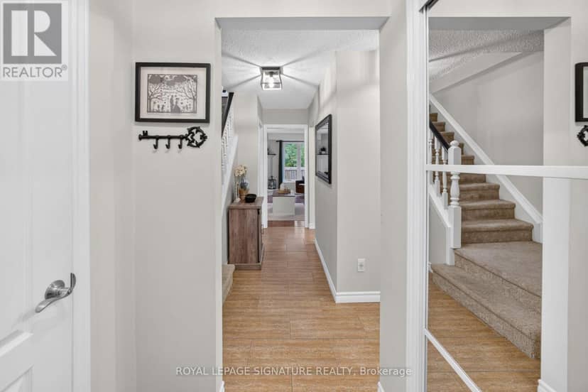 2 Cindy Avenue — photo 4 of 40