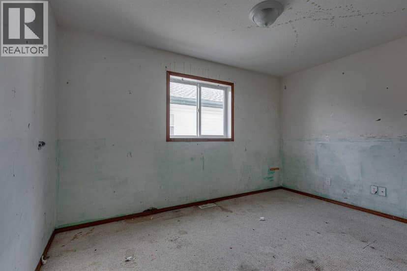 13 Dumas Crescent — photo 40 of 40