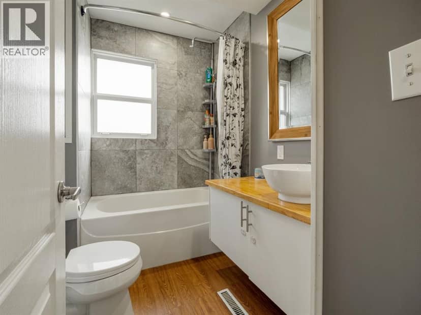2219 14 Street — photo 11 of 40