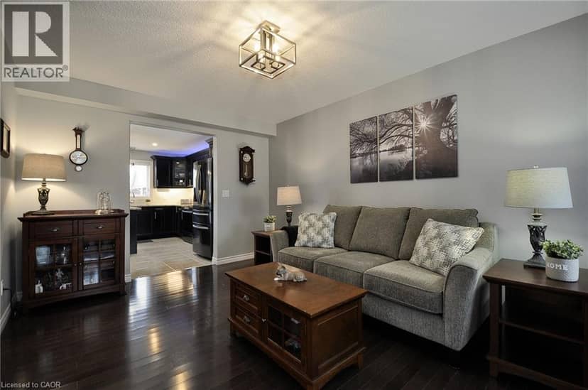 82 CURTIS Street — photo 15 of 40