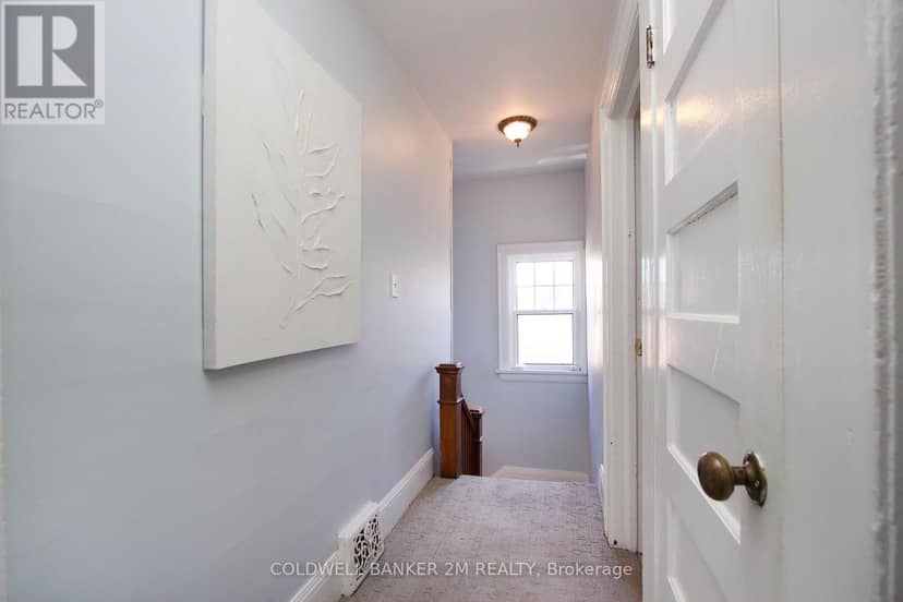 49 Brock Street E — photo 20 of 27