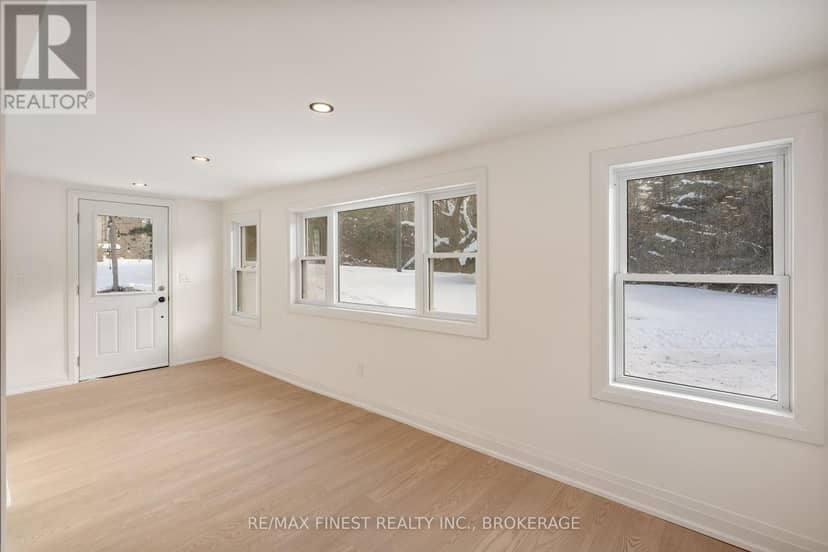 6804 6th Concession Road — photo 14 of 40