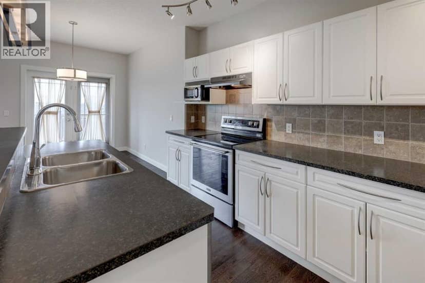 103 Bridle Estates Mews SW — photo 13 of 37