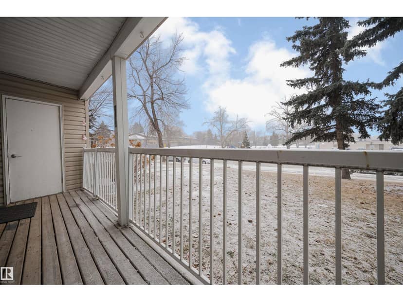 #104 316 Woodbridge WY — photo 31 of 37