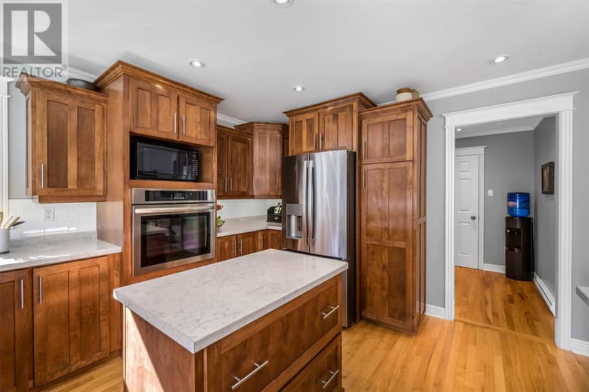 43 Pine Ridge Crescent — photo 14 of 40
