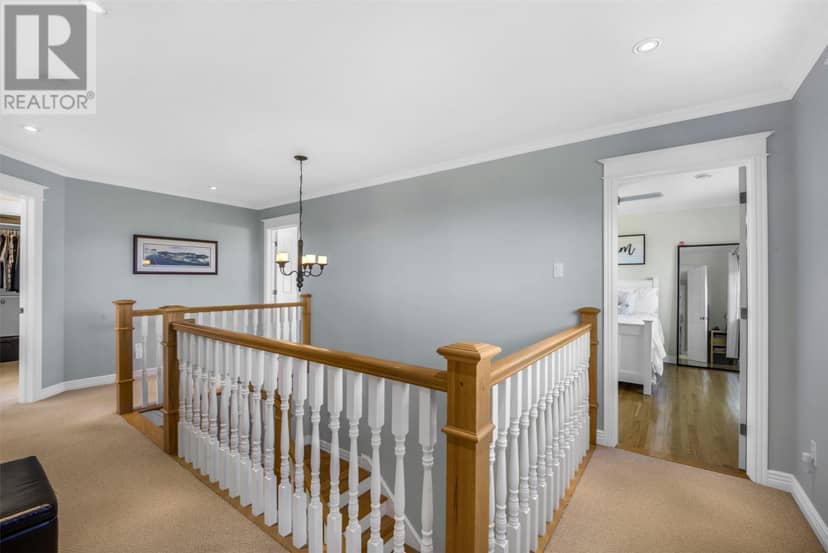 43 Pine Ridge Crescent — photo 21 of 40