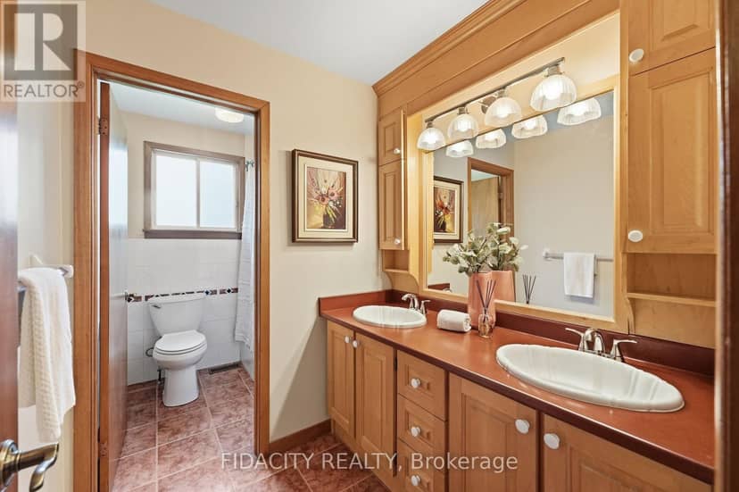 45 Cortleigh Drive — photo 26 of 40
