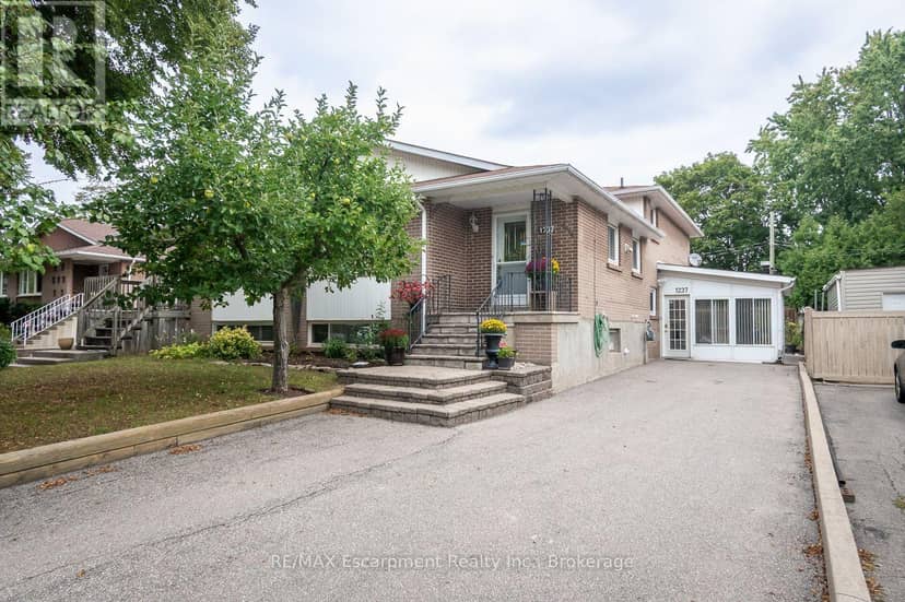 1237 Redbank Crescent, Oakville