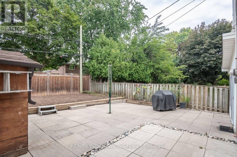 1237 Redbank Crescent — photo 25 of 25