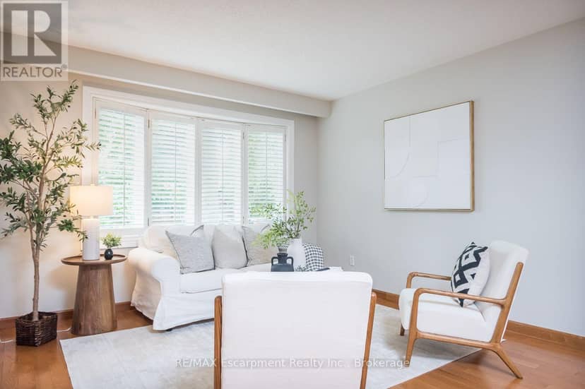 1237 Redbank Crescent, Oakville, photo 3