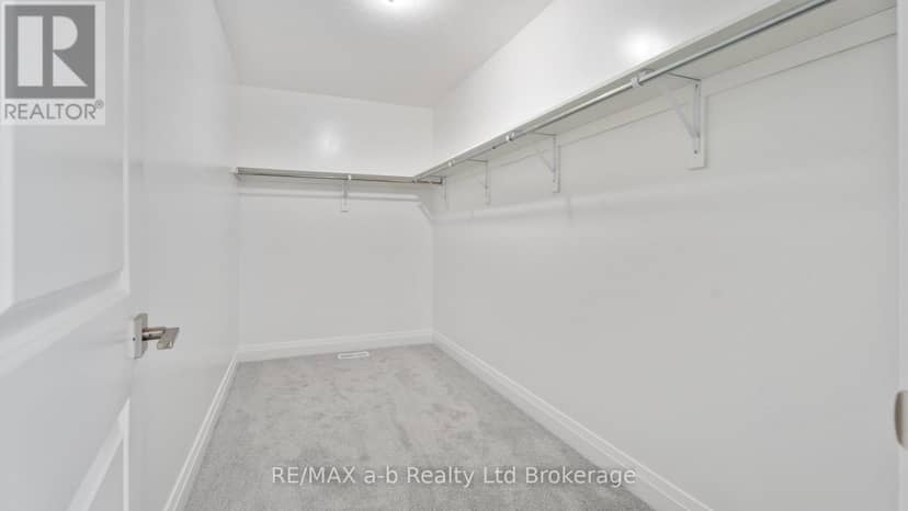99 Cayley Street — photo 16 of 21