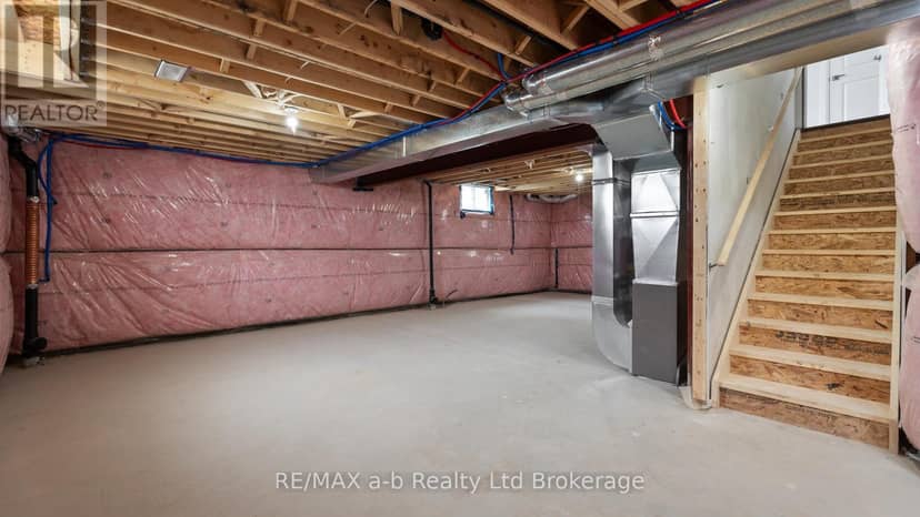 99 Cayley Street — photo 19 of 21
