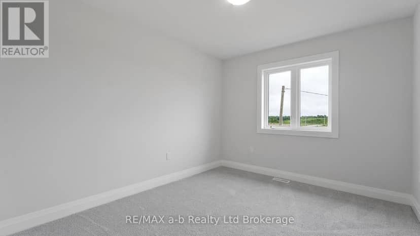 99 Cayley Street — photo 9 of 21