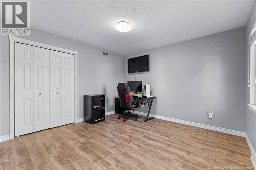 85 Castle Drive — photo 33 of 40