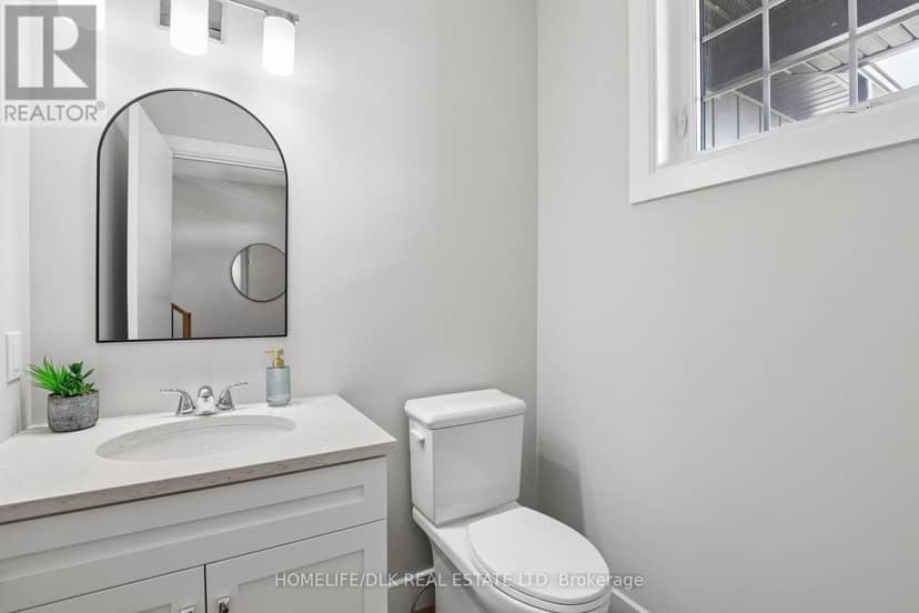1009 Dobbie Street — photo 9 of 37