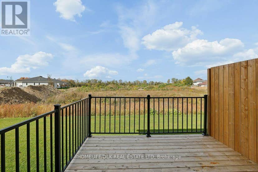 1013 Dobbie Street — photo 20 of 35