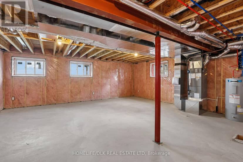 1005 Dobbie Street — photo 28 of 35