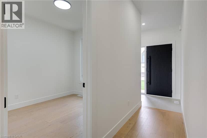 100 CLAYTON Street, Mitchell, photo 5