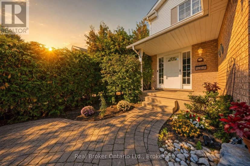 134 Bellamy Crescent, Centre Wellington, photo 2