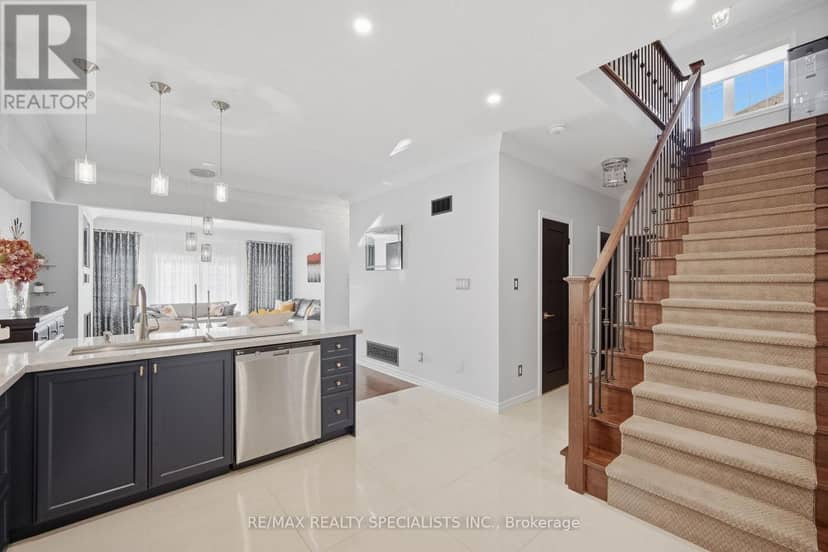935 Barbados Street — photo 9 of 40