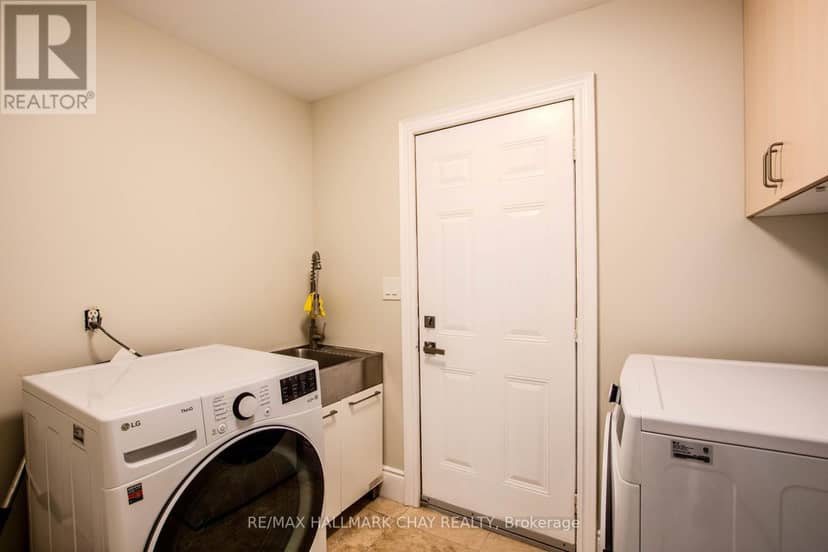 104 Succession Crescent — photo 17 of 40
