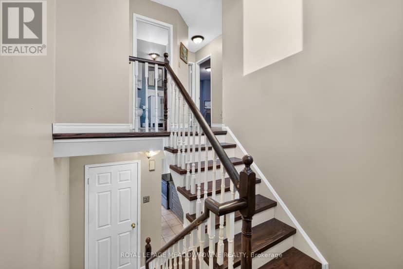 38 Lakeview Court — photo 18 of 40