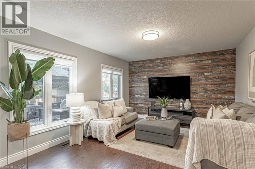 53 APPLEWOOD Street — photo 15 of 40