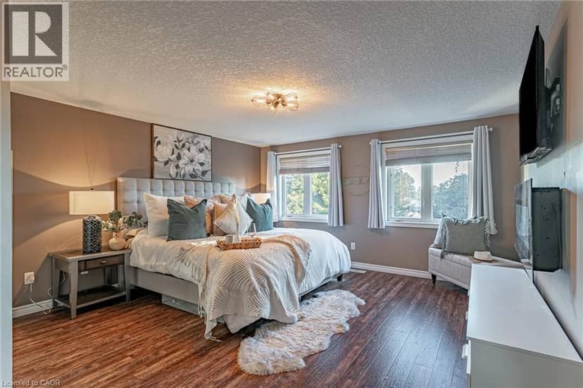 53 APPLEWOOD Street — photo 23 of 40