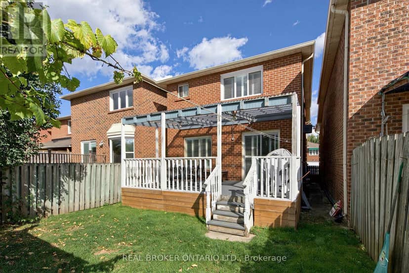 26 White Boulevard — photo 35 of 37