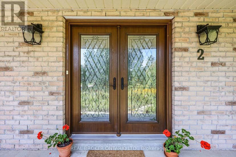 2 Amberglen Court, East Gwillimbury, photo 3