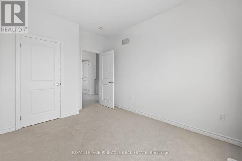 69 Inverary Crescent — photo 37 of 40