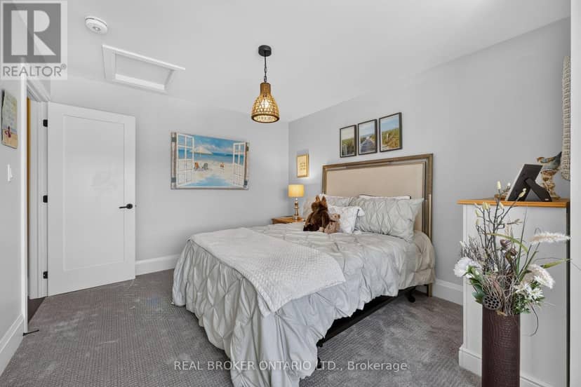 29 Thoroughbred Drive — photo 20 of 40