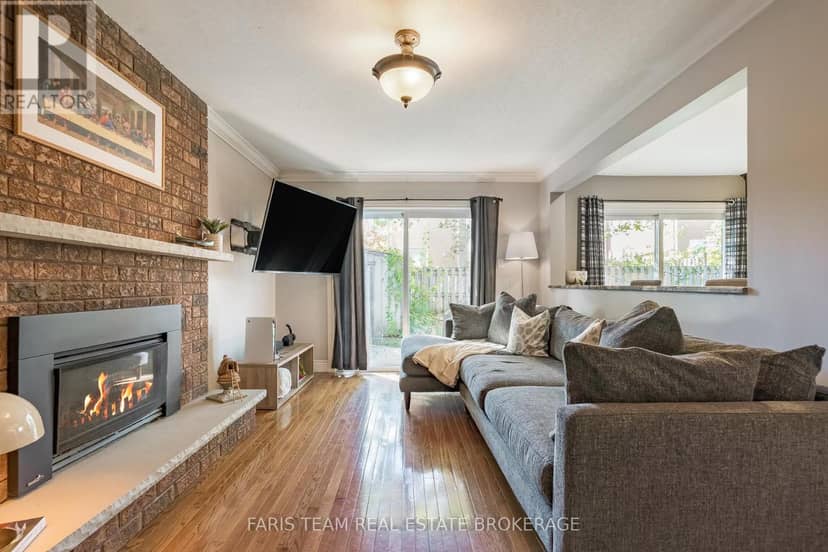 61 Oakridge Drive — photo 9 of 29