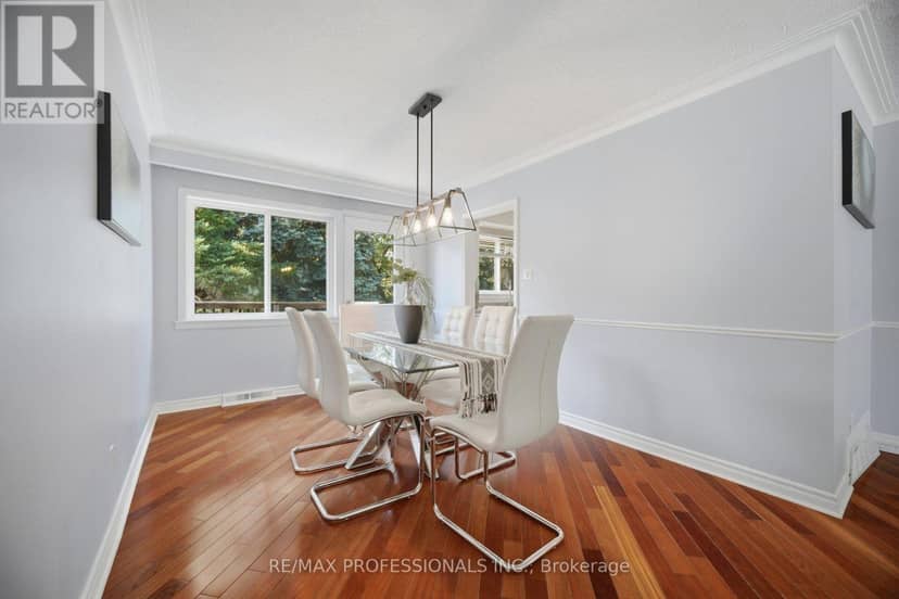 75 Sabrina Drive — photo 15 of 40