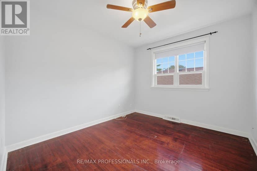 75 Sabrina Drive — photo 23 of 40