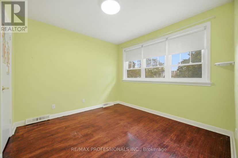 75 Sabrina Drive — photo 25 of 40