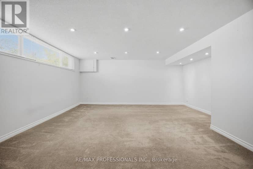 75 Sabrina Drive — photo 34 of 40