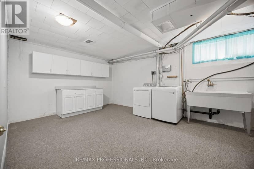 75 Sabrina Drive — photo 38 of 40